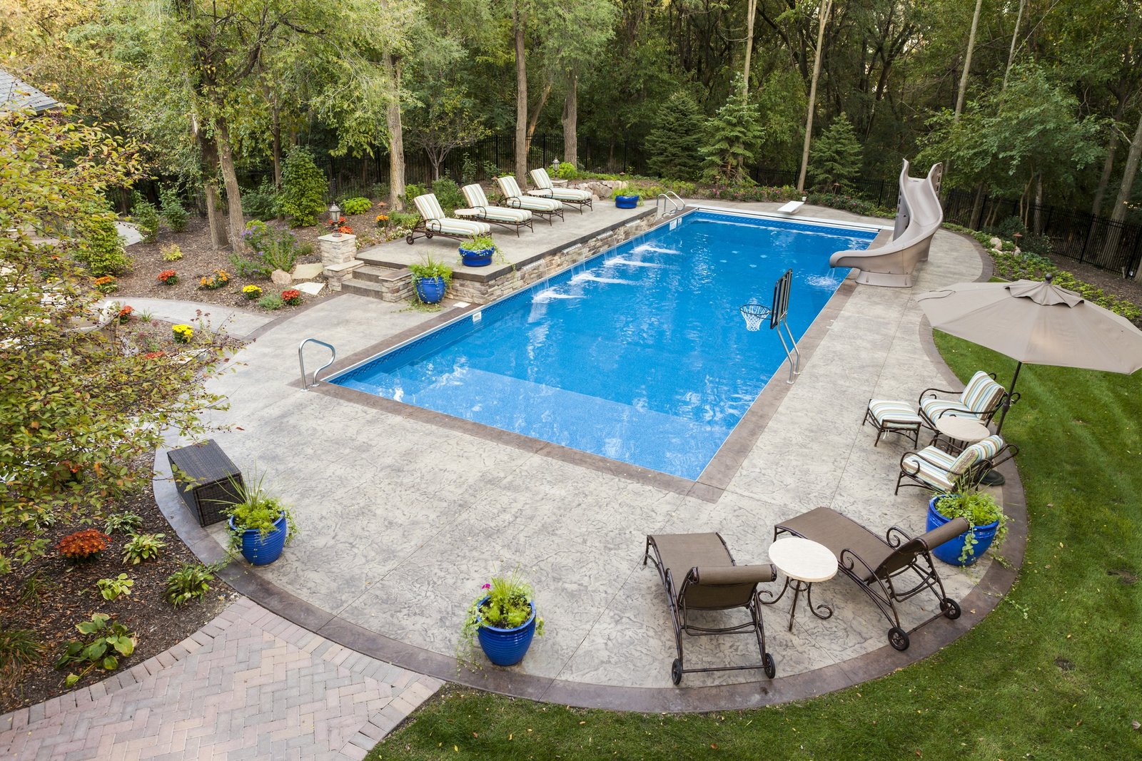 our garden and pool design service